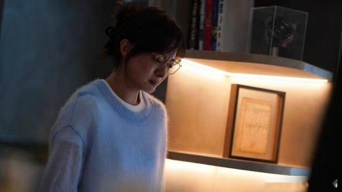 孙俪演危险关系的原因邓超是孙俪的事业粉邓超这波“事业粉”认证太到位了，看老婆拍戏