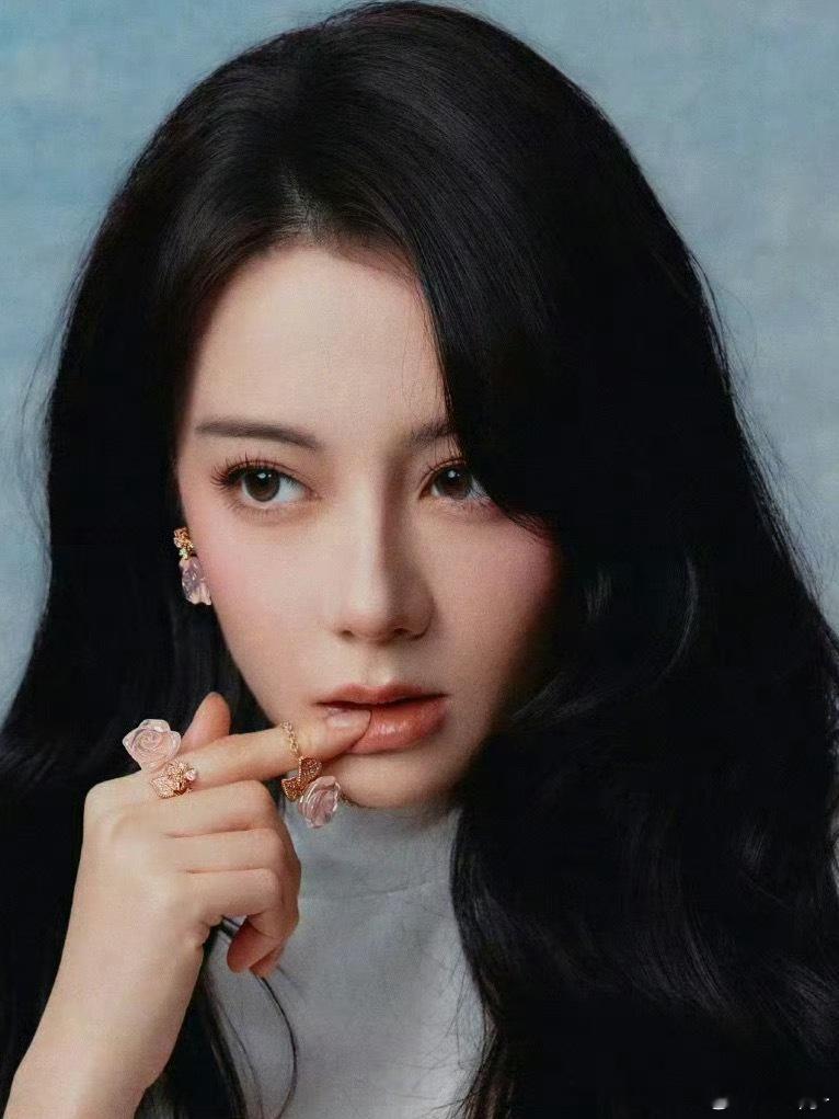 向全世界安利我担 当然迪丽热巴啊 