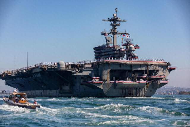 美国油库见空，硬挤家底压油价！中国：底牌在我这