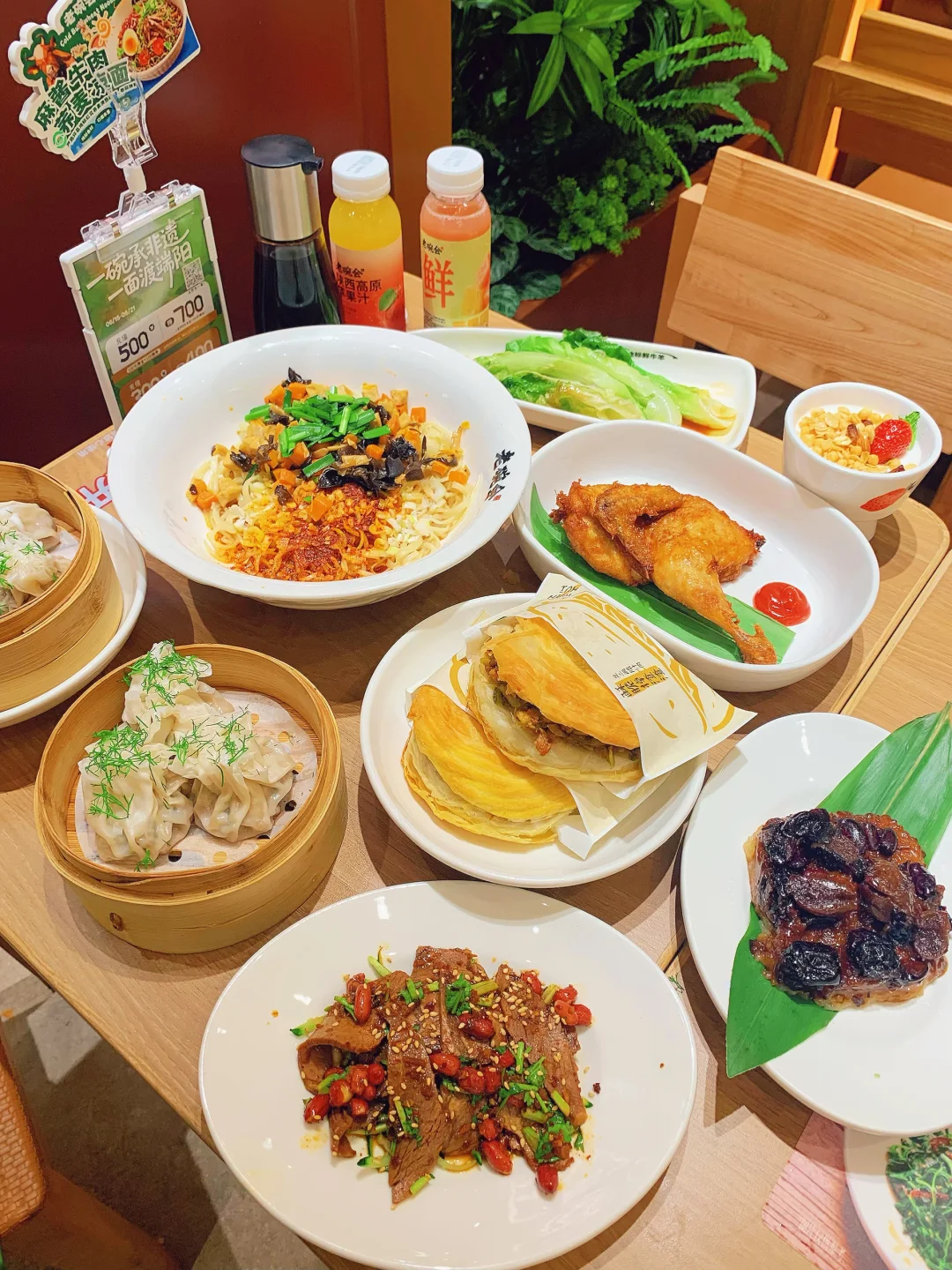 CBD打工人私藏干饭食堂｜老碗会华贸店实测