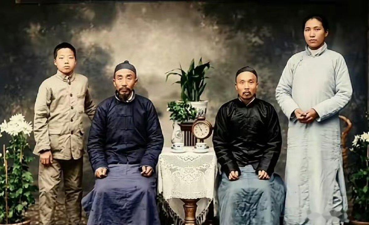 难得一见的老照片！毛主席唯一的一次与父亲合影 
