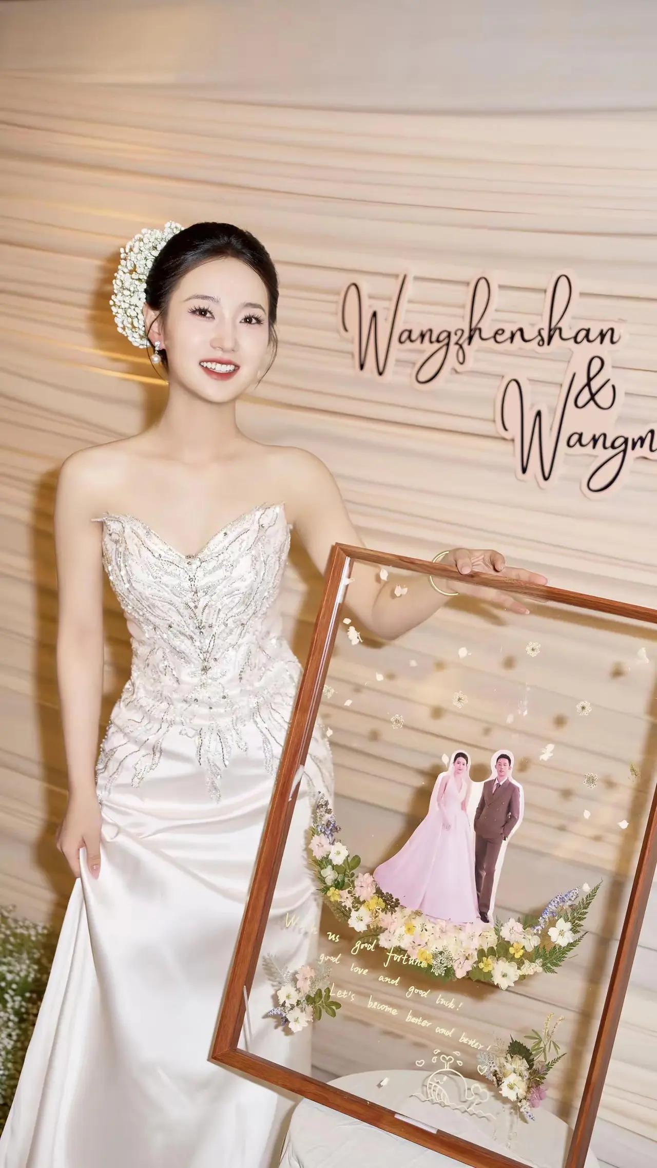 看到这美丽的容颜，我第一想法是“我反对这门亲事”[奸笑][奸笑][奸笑]
直到看