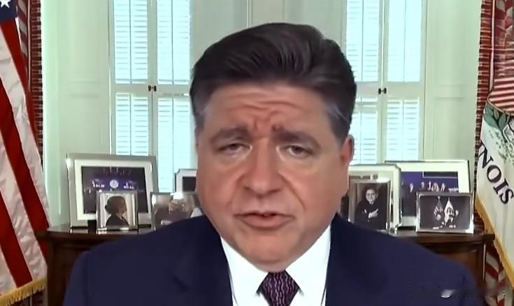 伊利诺伊州州长普利兹克就前FBI局长科米被起诉一事表示:“这是特朗普利用司法部武