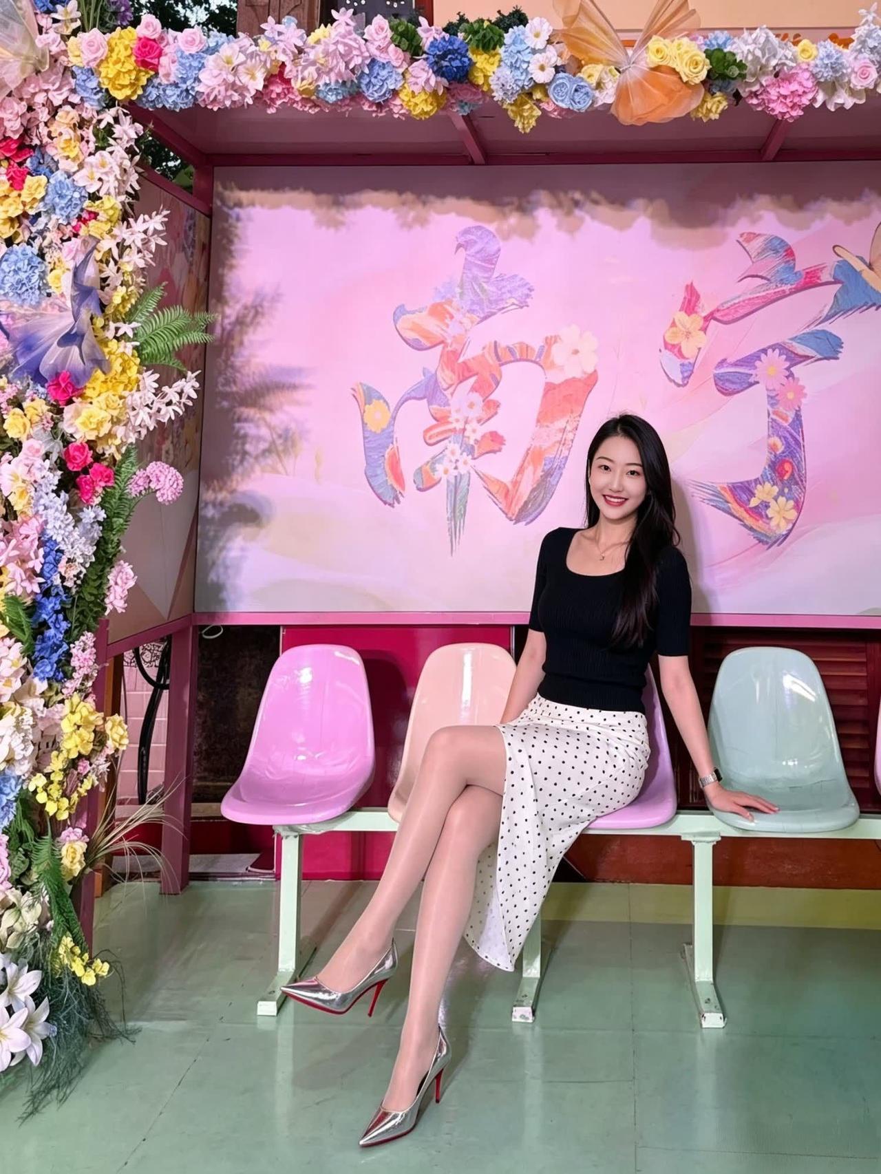 分享你的每日御姐look 出游吸睛look 出游穿搭拍照更好看 抖音时尚碎碎念
