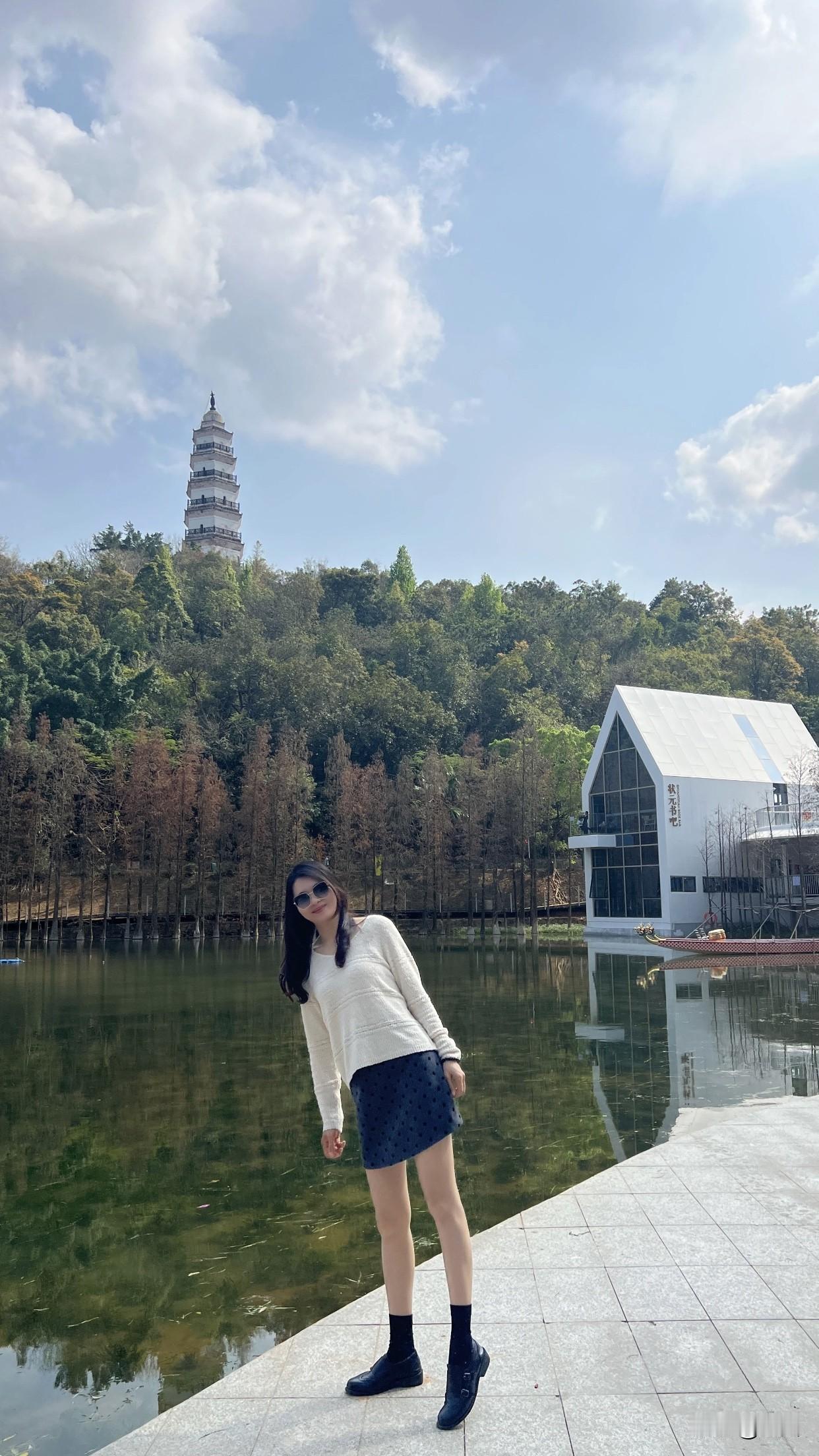 什么样的女人才是真正的魅力女人?有独立的思想，不人云亦云，有自己的判断。