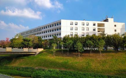 2026年考生多少分能上南京师范大学？王牌专业、未来发展全在这了！
如果你家里有
