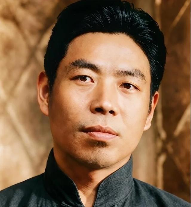 黄埔一期唯一被开除的学生，硬刚蒋介石至死不降，39岁惨遭暗害
1938年7月31