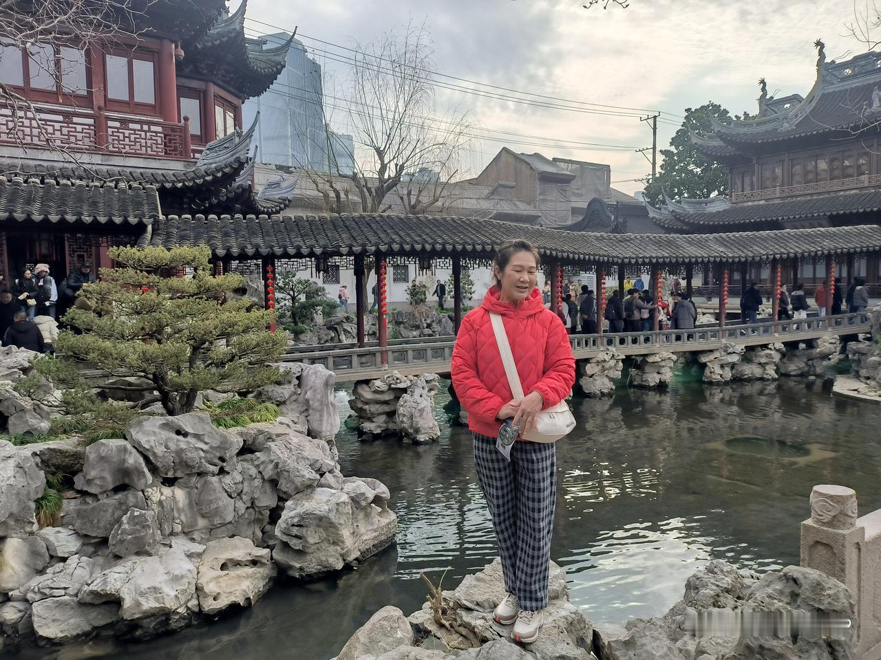 一句话概括，幸福是什么⊙∀⊙？幸福就是你心中的感受，你以为自已是幸福和快乐的，那