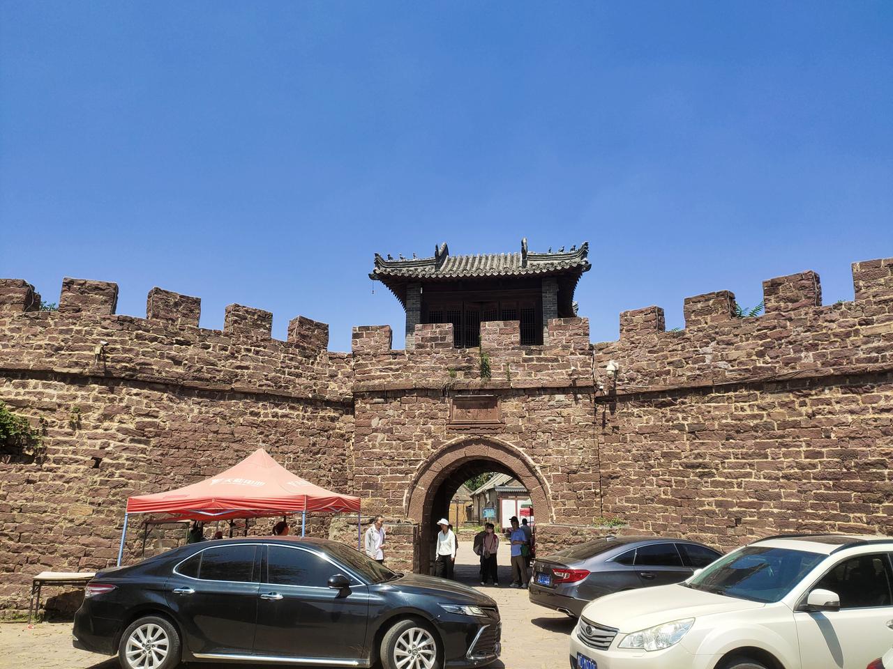 油价如果一直在5-6块区间，立刻换一个大排量的油车
现在骑电动车都有点挤了，你们