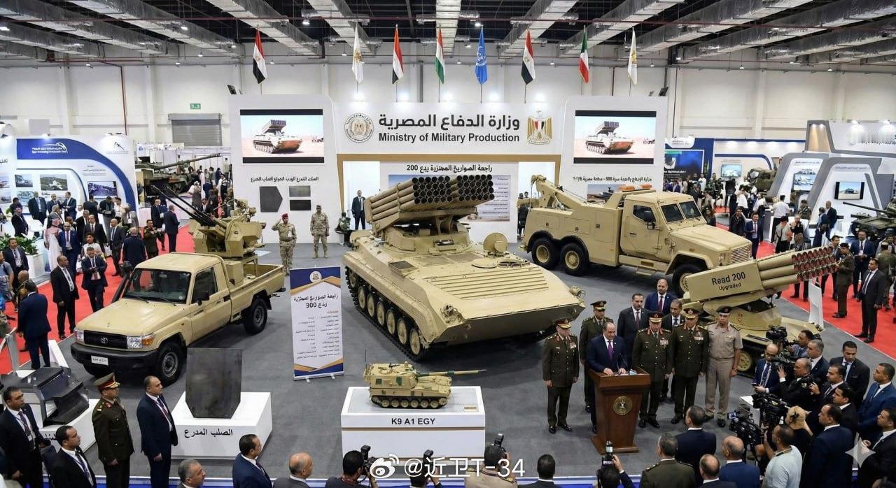 EDEX 2025展览上,埃及自产的BMP地盘的冰雹火箭炮（图1），旁边似乎还有