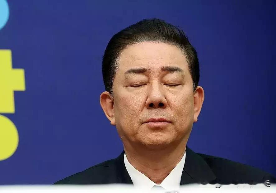 27日，韩国国民力量党与改革新党就共同民主党院内代表金炳基身陷的系列特权贪腐嫌疑