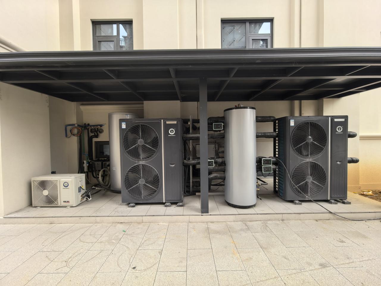 新装空气能真的比老机器更安静吗？看完就懂
很多人换空气能，第一诉求就是 “不吵”