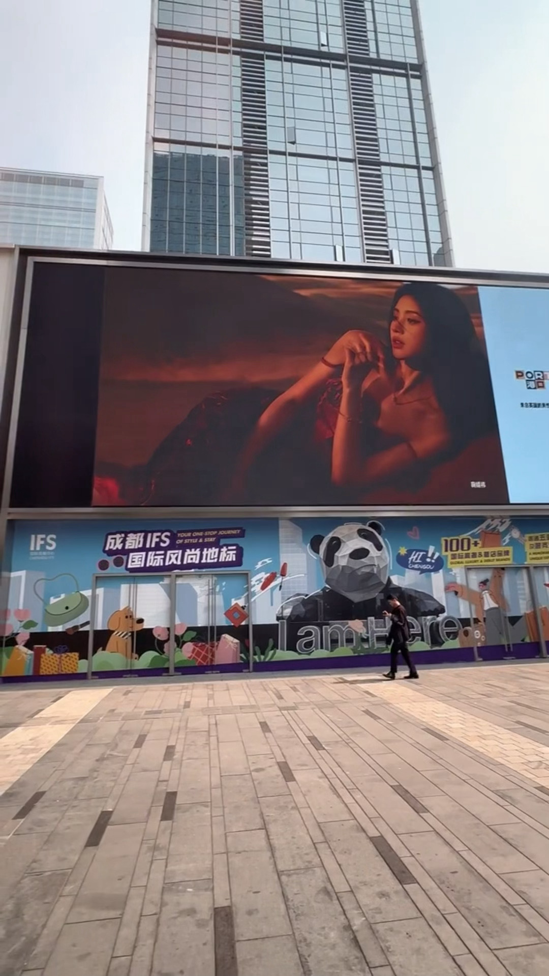 鞠婧祎port这排面，关键还是限购的！ ​​​
