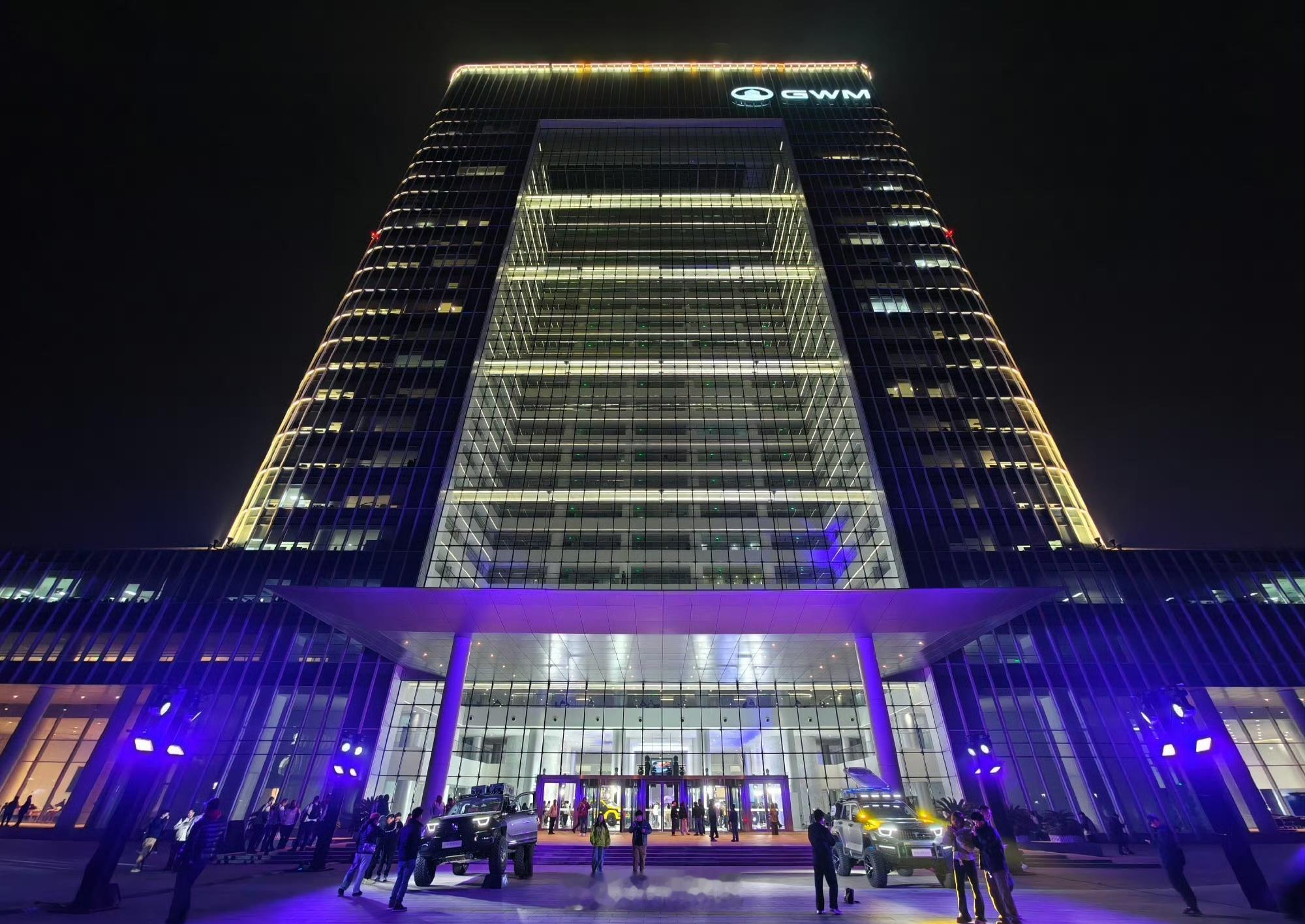 2025年12月30号，魏总对新平台10个呼声较高的名字发起了投票。网友投票命名