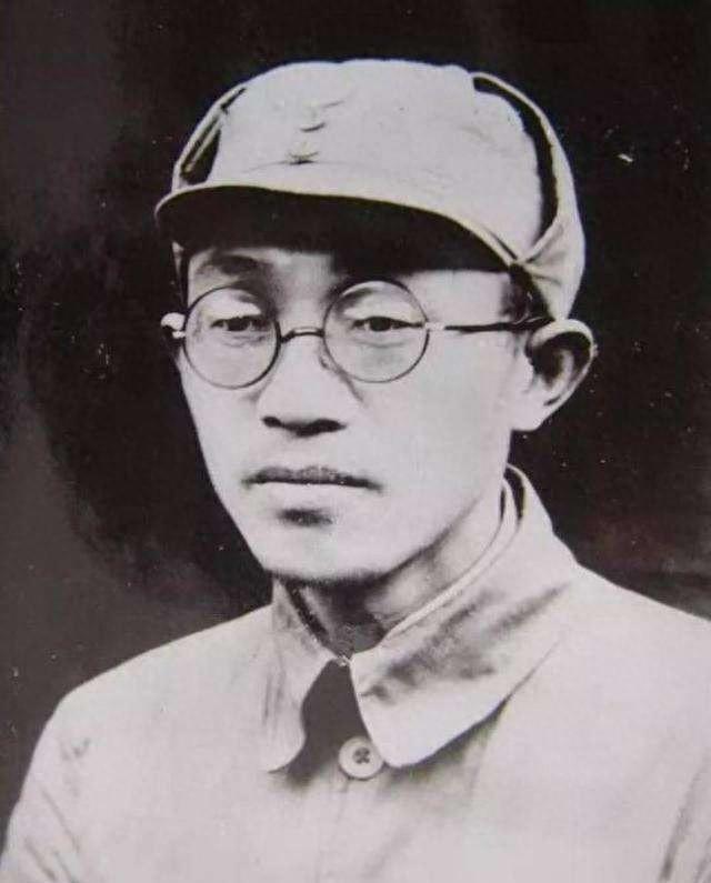 上级安排黄克诚与他合作开辟新区域，却因部分人反对计划搁浅，两人最终选择各自发展？