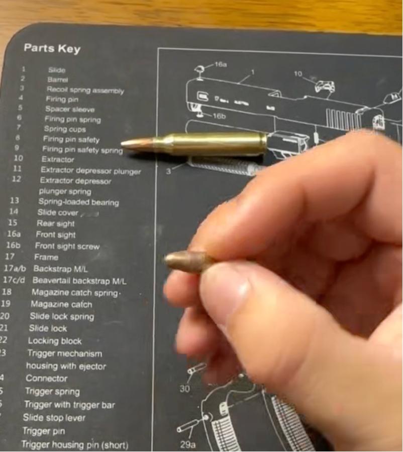 据说，有品牌的动力电池用枪击做实验，然后被人扒出来枪击所使用的子弹是这个手上捏的