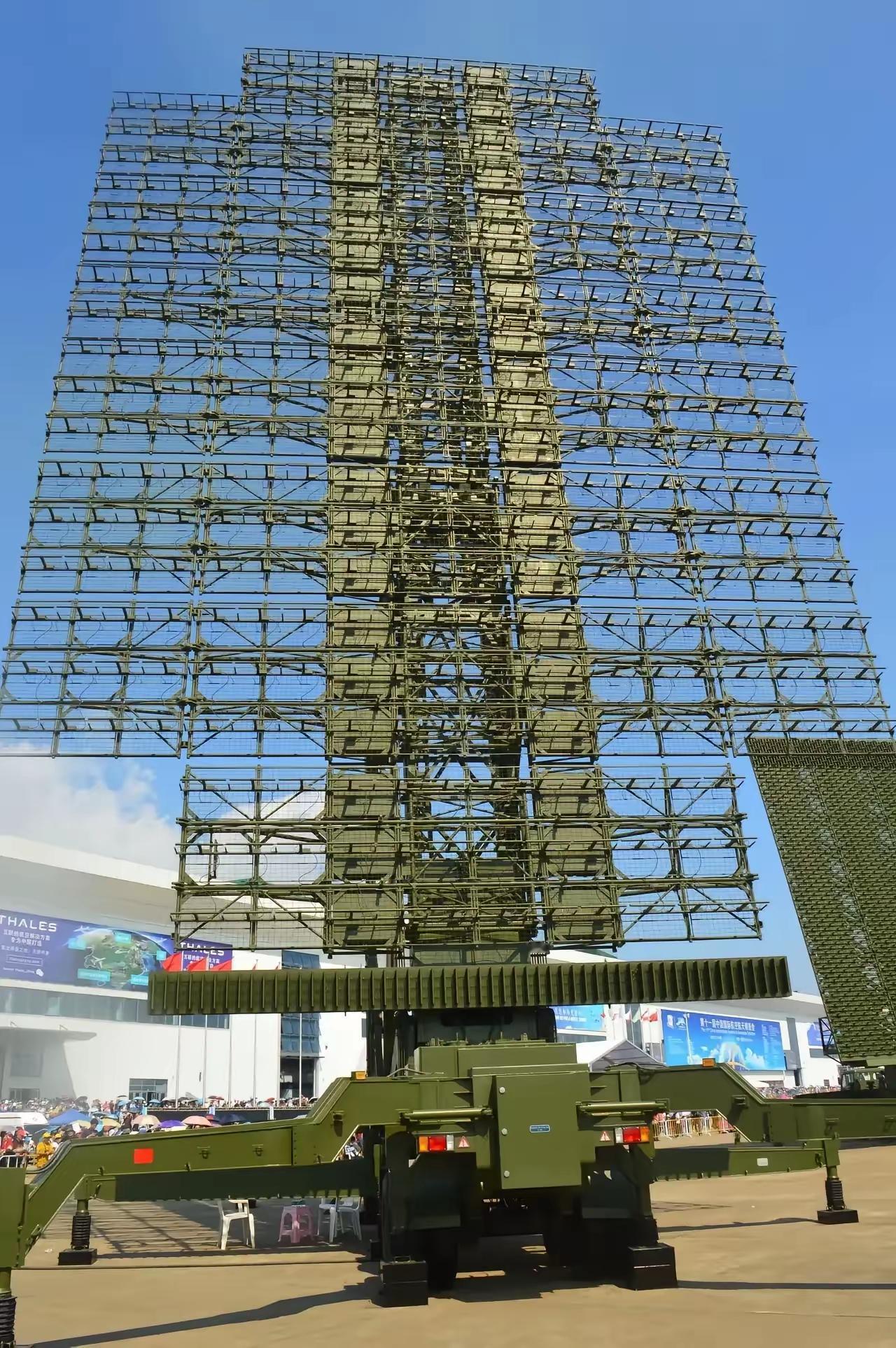 在中国武器装备面前
美国隐身战斗机不再隐身!
歼16锁定美国隐身战斗机。
委内瑞