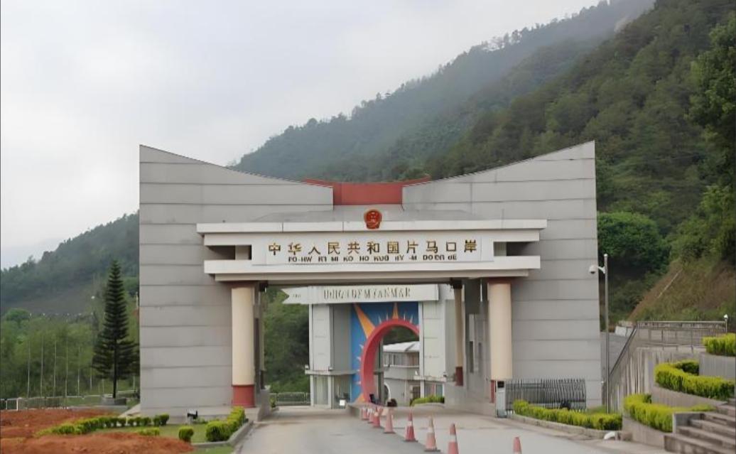 这一次，中国是真的赚翻了！我们不费一兵一卒，就夺回了这片被三国轮番占领了五十年之