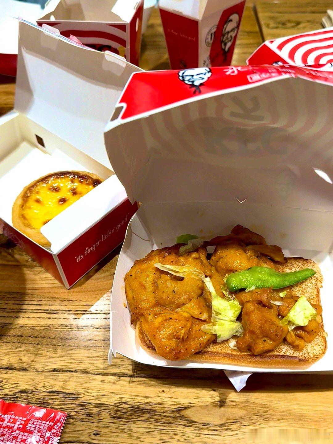 开开心心🥰  大口炫饭