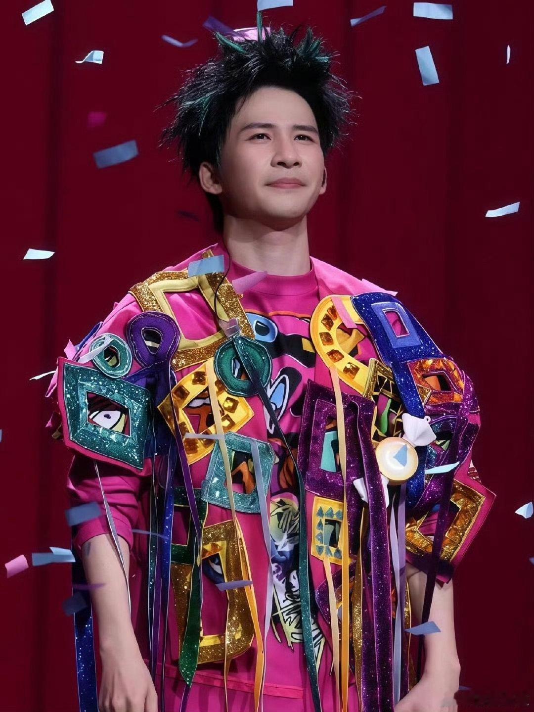 付航说大张伟是上个世纪出道的今夜喜友秀 脱口秀式吐槽搭配综艺式脑洞，两大风格碰撞