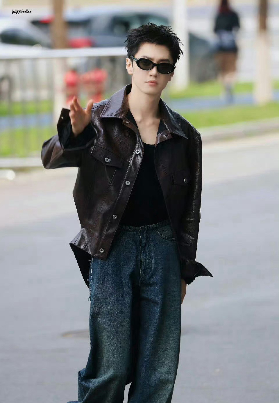 陈哲远《魔方新世界》今日上班饭拍图 ​​​