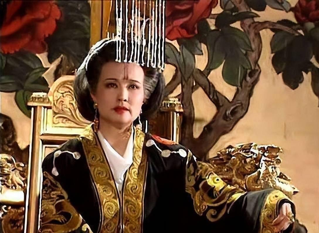 谁能推翻武则天，袁天罡掐指一算：5个猴子，15年后预言成真？大唐帝国时期，武则天