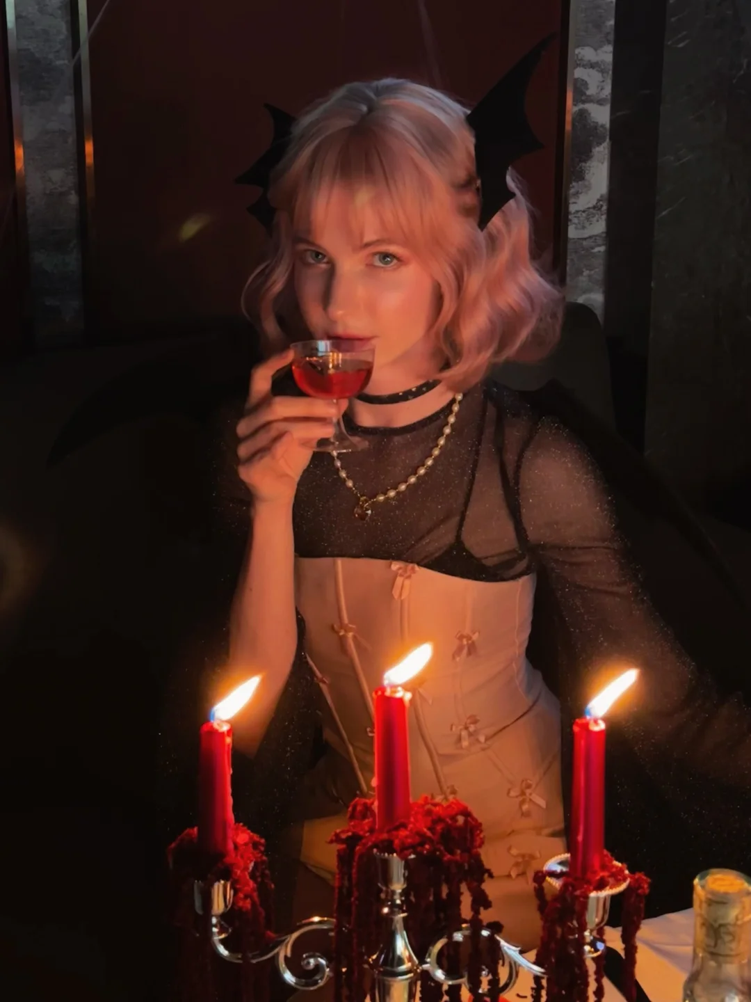 小魔女入秋随拍🍷🖤✨