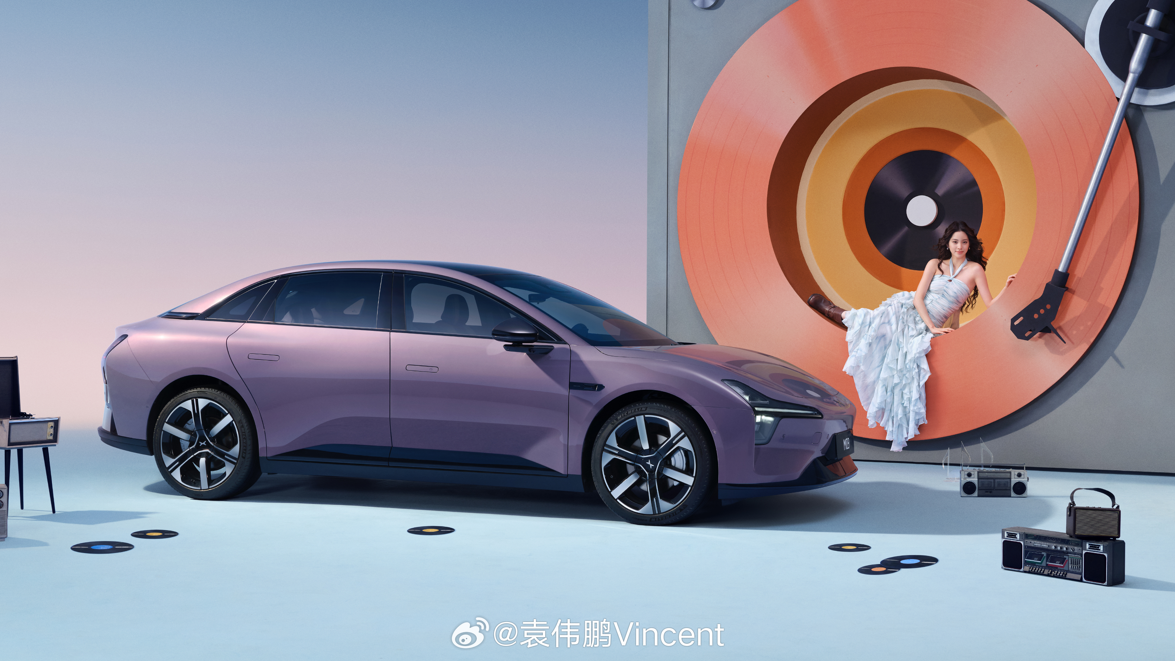 小鹏这个活动名字叫派对，这么叫是有原因的！惯常的叫法是上市发布会，为何这次叫派对