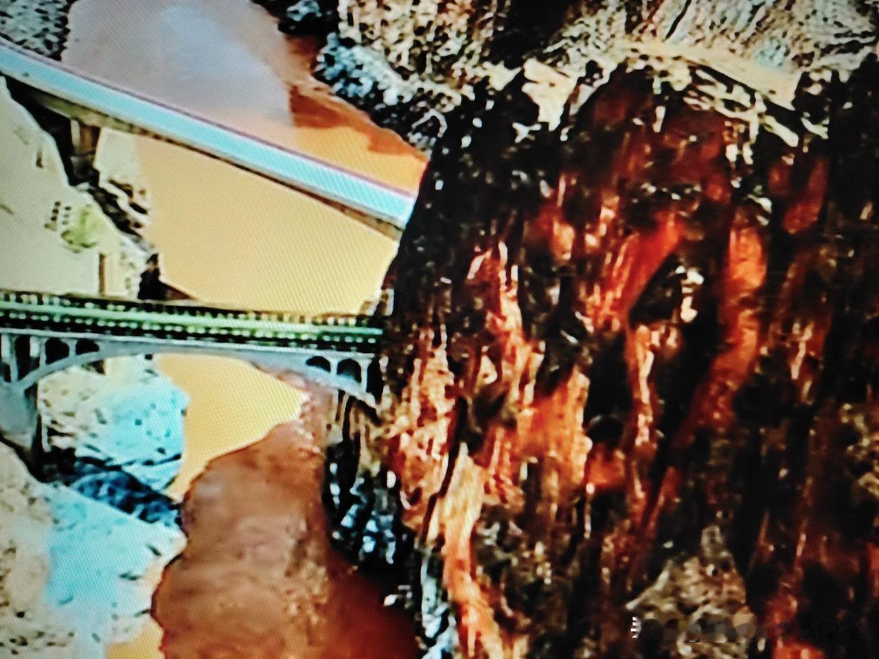 这就是我最近拍的照片，非常的喜欢，大自然的美，刀斧神功，天天欣赏，又天天不一样。