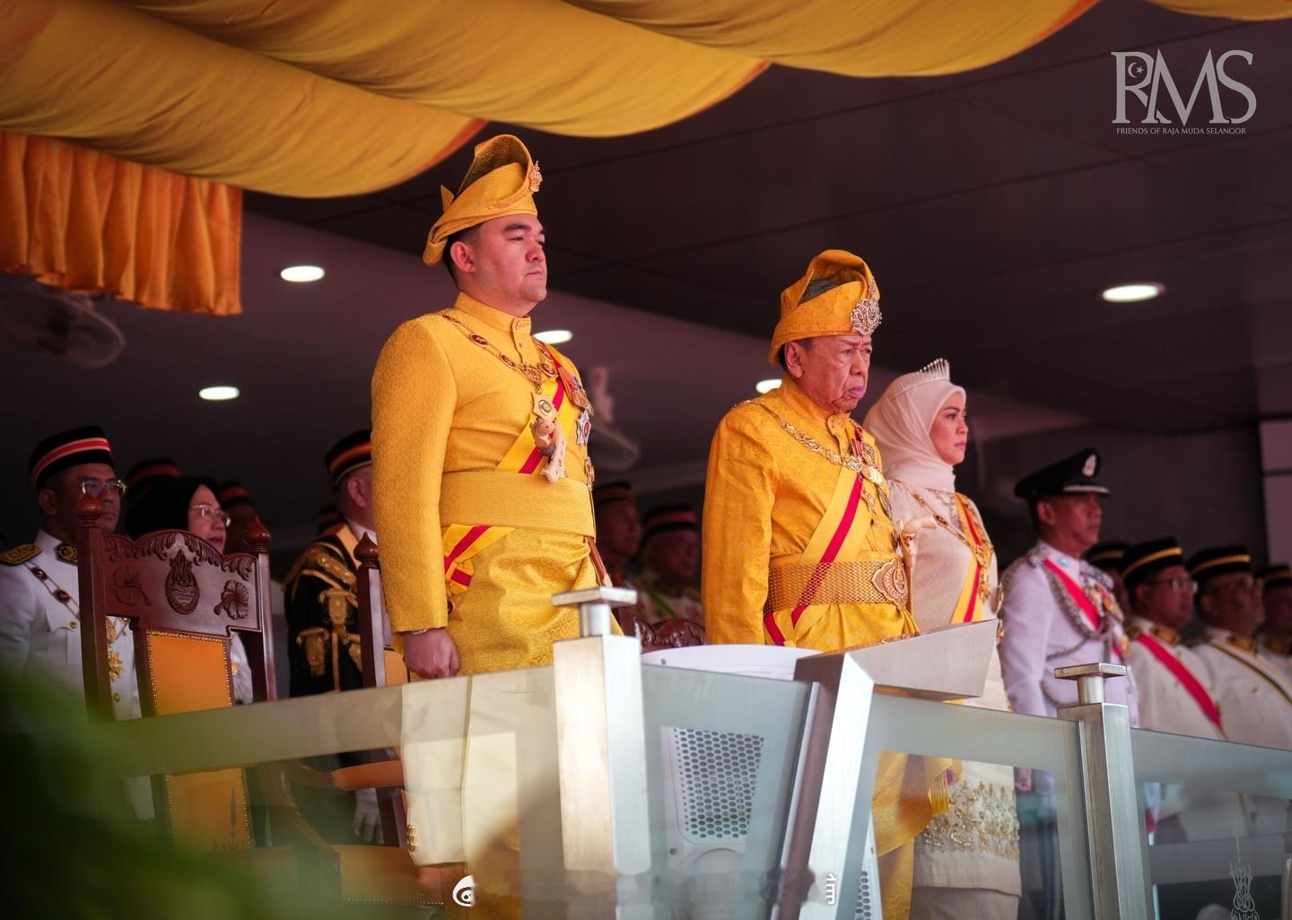 王室王室马来西亚王室雪兰莪 2026年4月20日，雪兰莪王室出席议会开幕式。 