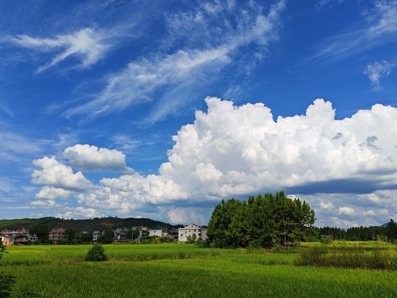 分享一张相册里随手拍的天空