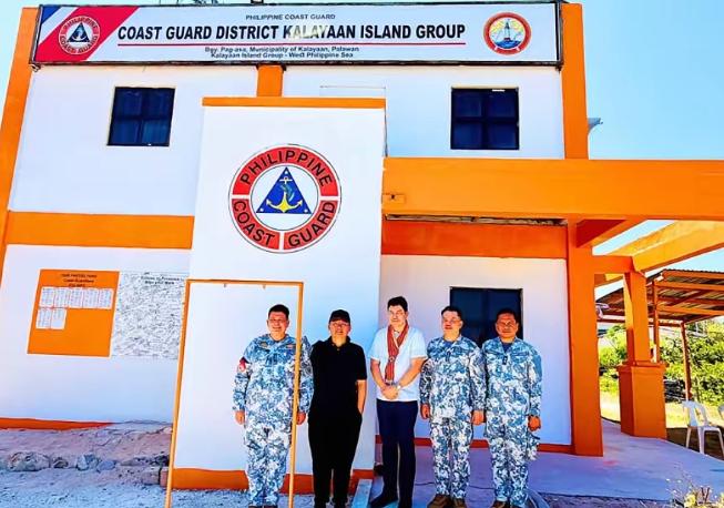 南海局势陡然升温！菲律宾在中业岛修建指挥中心，挑衅行为已触碰红线
 
就在全球目