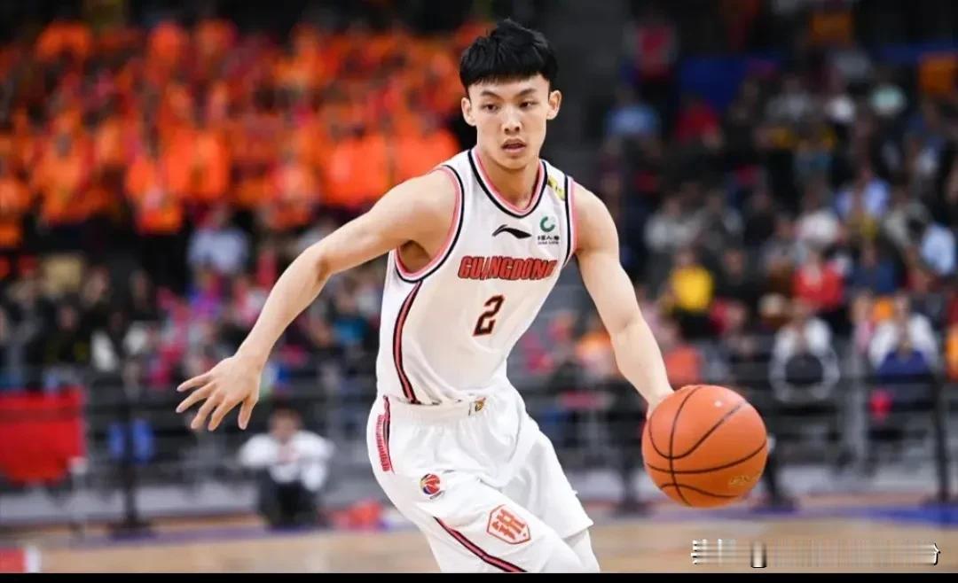 徐杰最终还是没能出现在12人的大名单，这让我看比赛的热情少了不少！

其实大家都