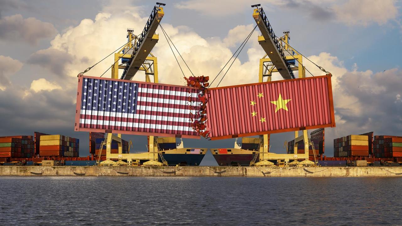 美国关税大棒砸向中国却砸疼自己！145%压力下谁更难受？特朗普算盘真的打赢了吗？
