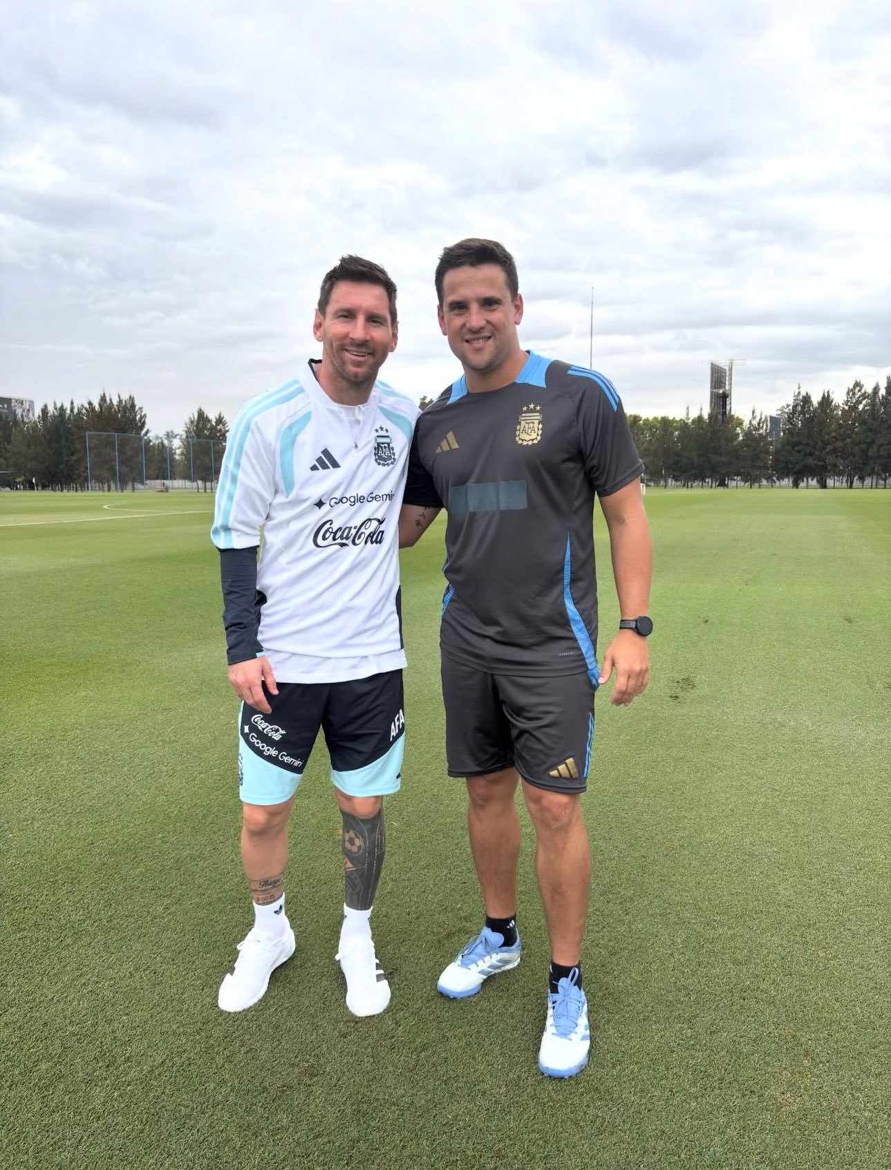 新鲜梅梅～梅西