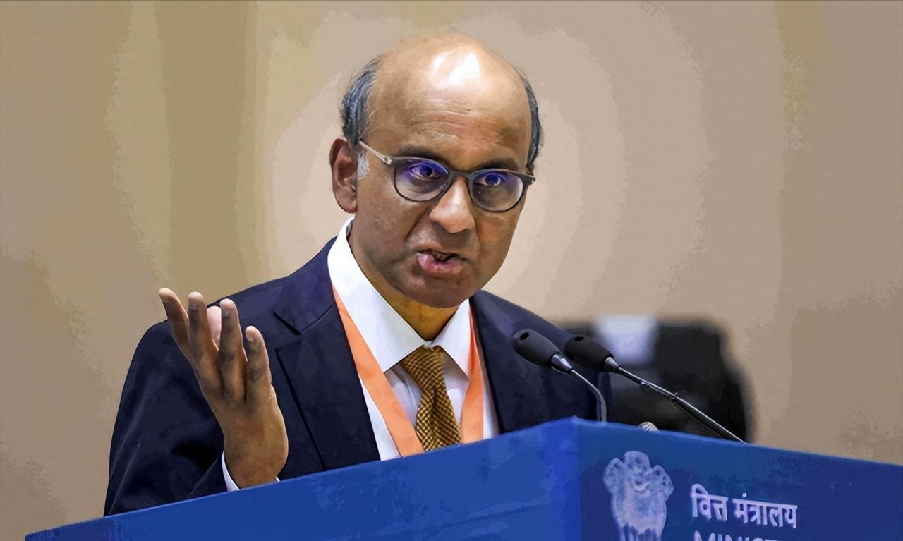 新加坡总统公开警告中国：要想世界和平，中国得放弃一样东西！

2025年10月1