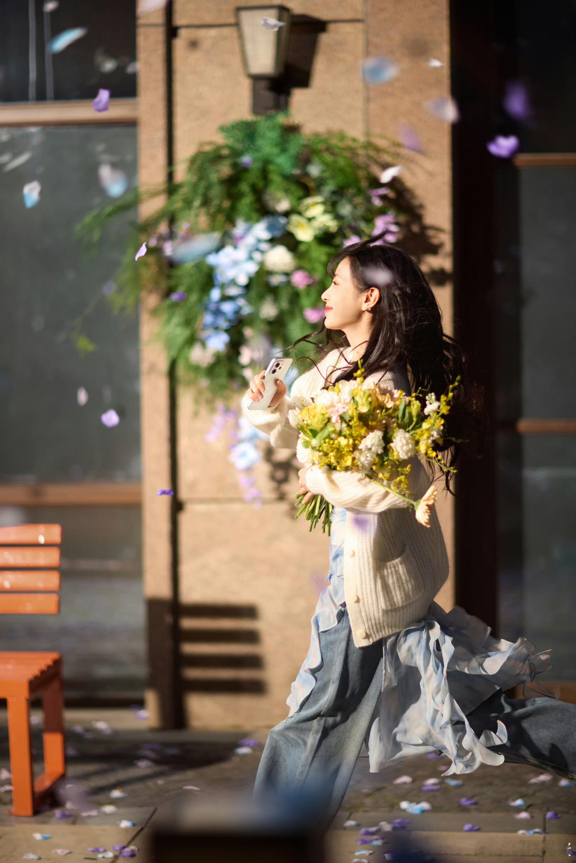 vivo S50外观图来了，好好看，全系航空铝金属中框+全新纱缎光刻工艺，手感不