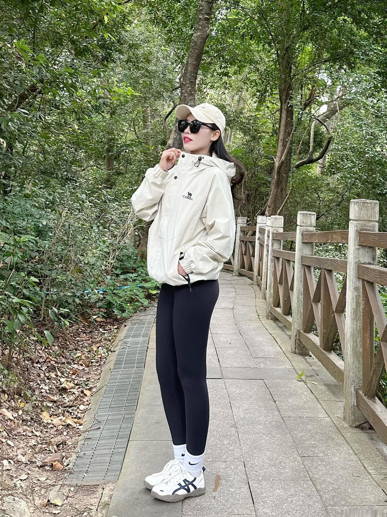 今天的光，刚刚好.户外穿搭户外保持热爱奔赴山海