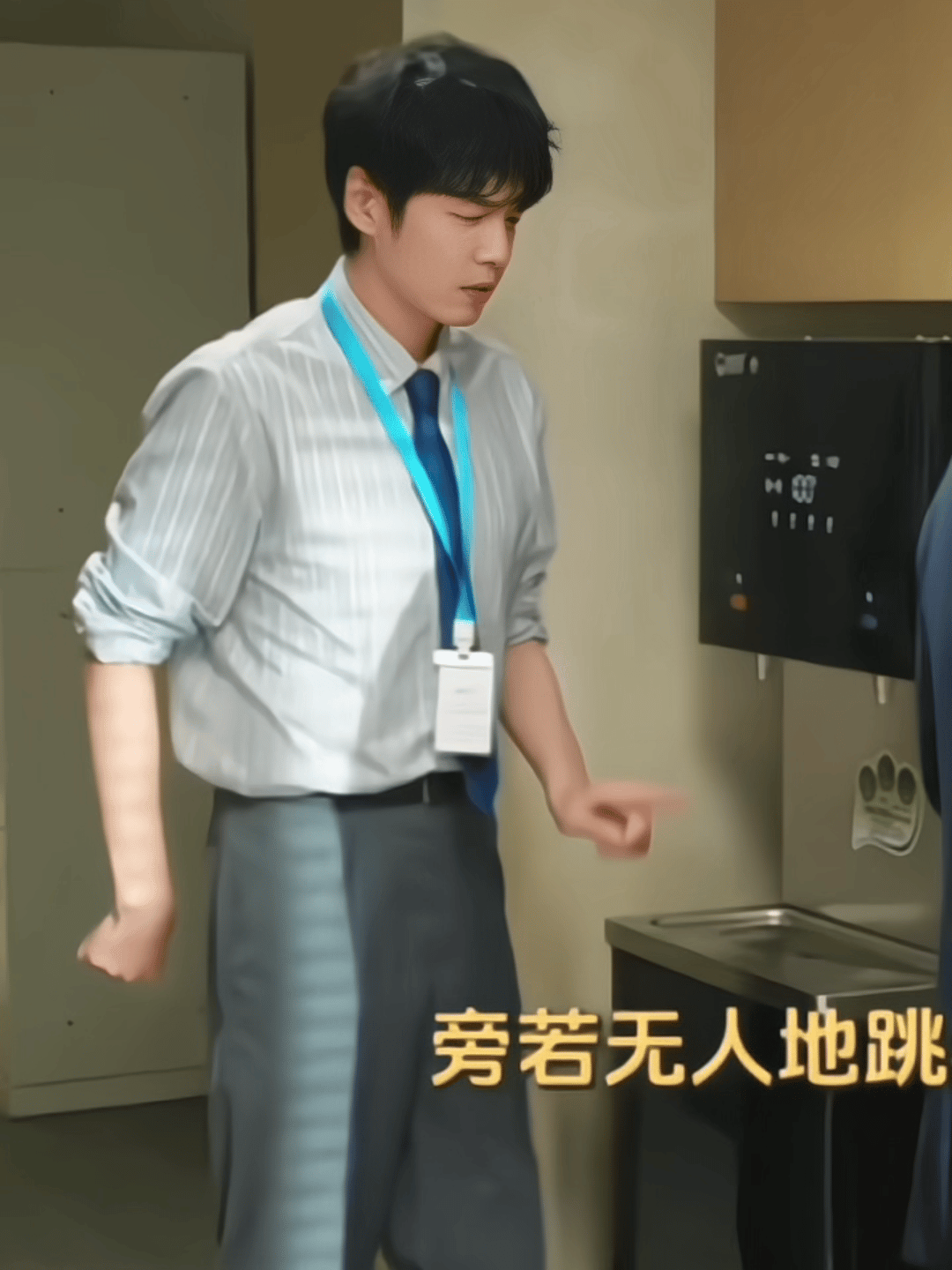 小墨子问：张若昀适合演喜剧吗？热知识，张若昀戏份占比超过75%的《庆余年》爆了之