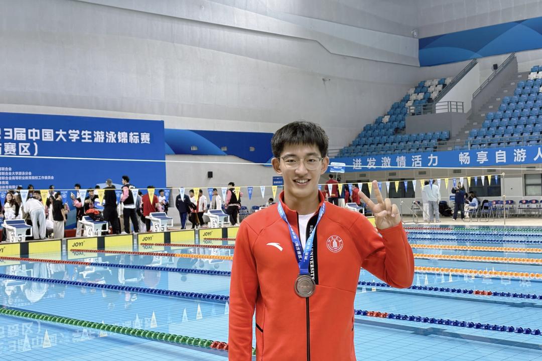 四川大学“十佳”研究生候选人：
​于书棋 新能源与低碳技术研究院
万旭峰 华西临