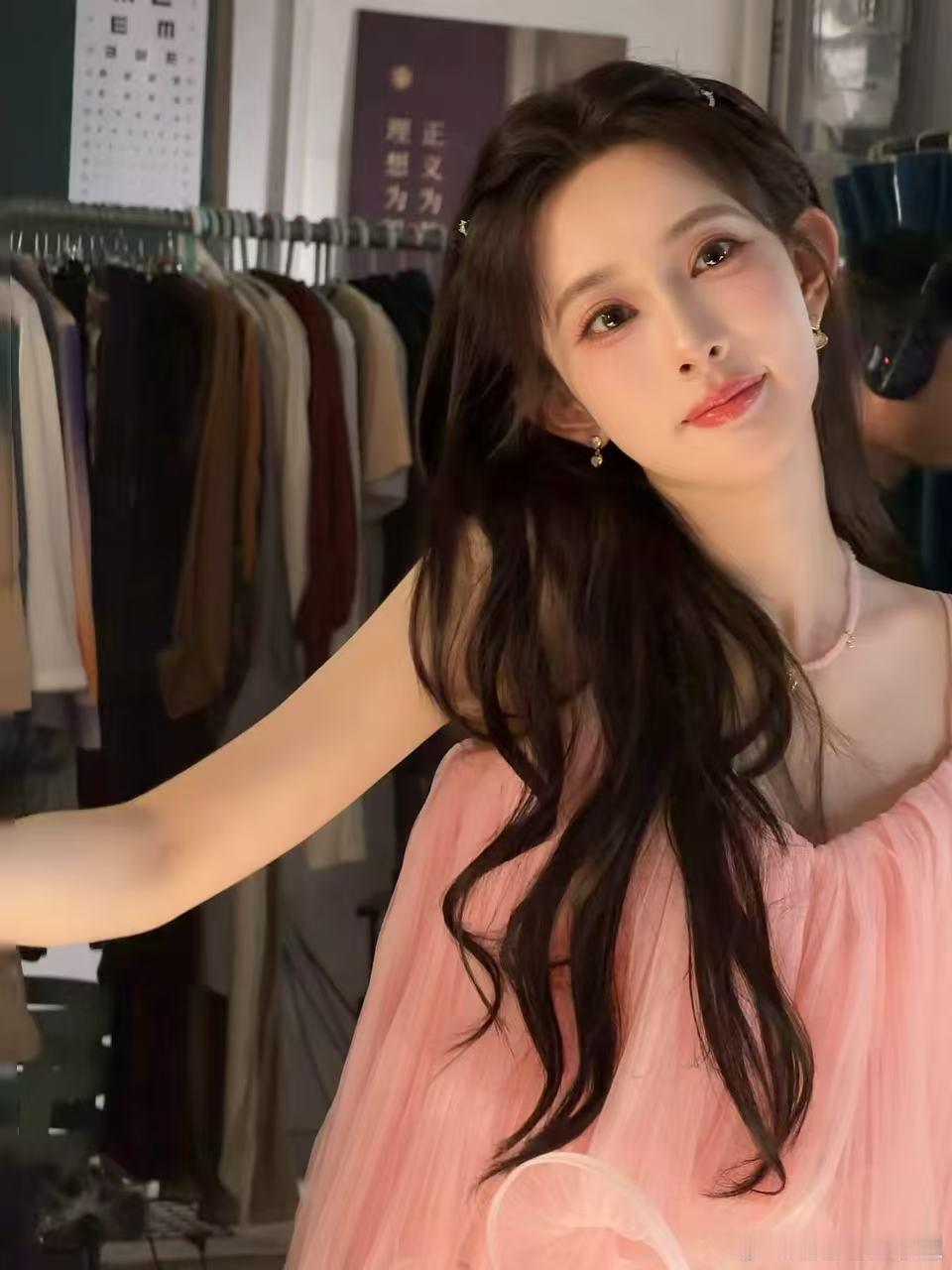 孟子义live图里的撒娇声孟子义16张图7种不同美 这波输出直接赢麻了！🥰16
