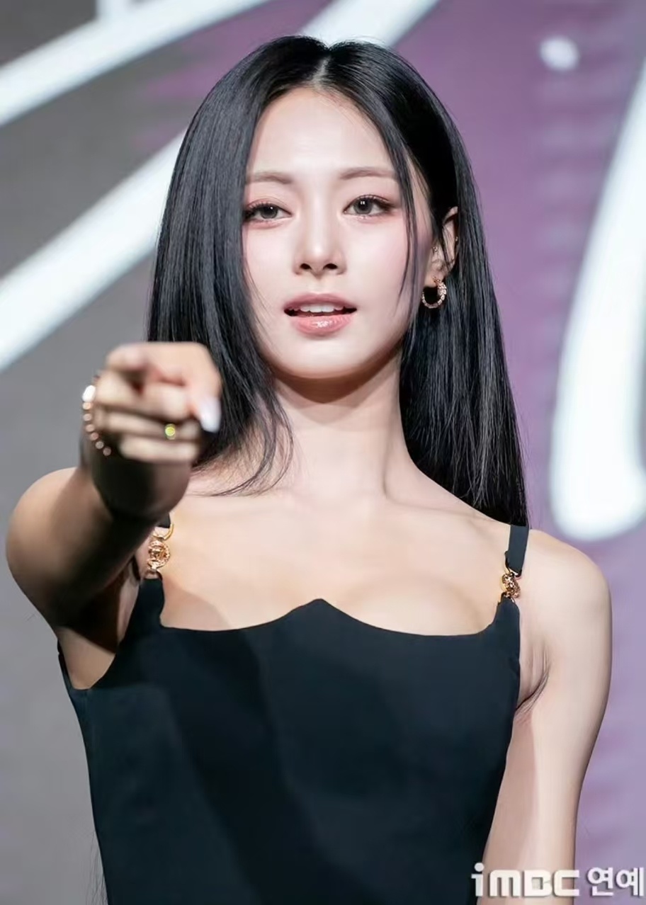 韩媒曝周子瑜未续约JYP周子瑜不续约离开JYPE恭喜周子瑜～👏 