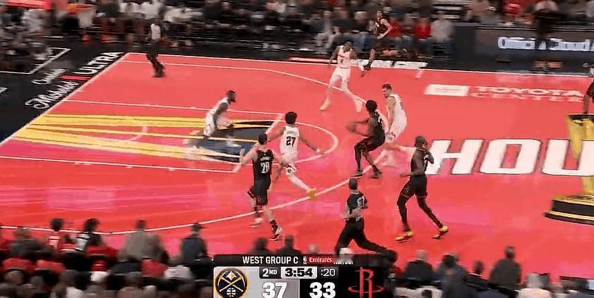 谢泼德是谢日天，三分继续命中单节18分了




谢泼德打的真棒，半场进了八个球