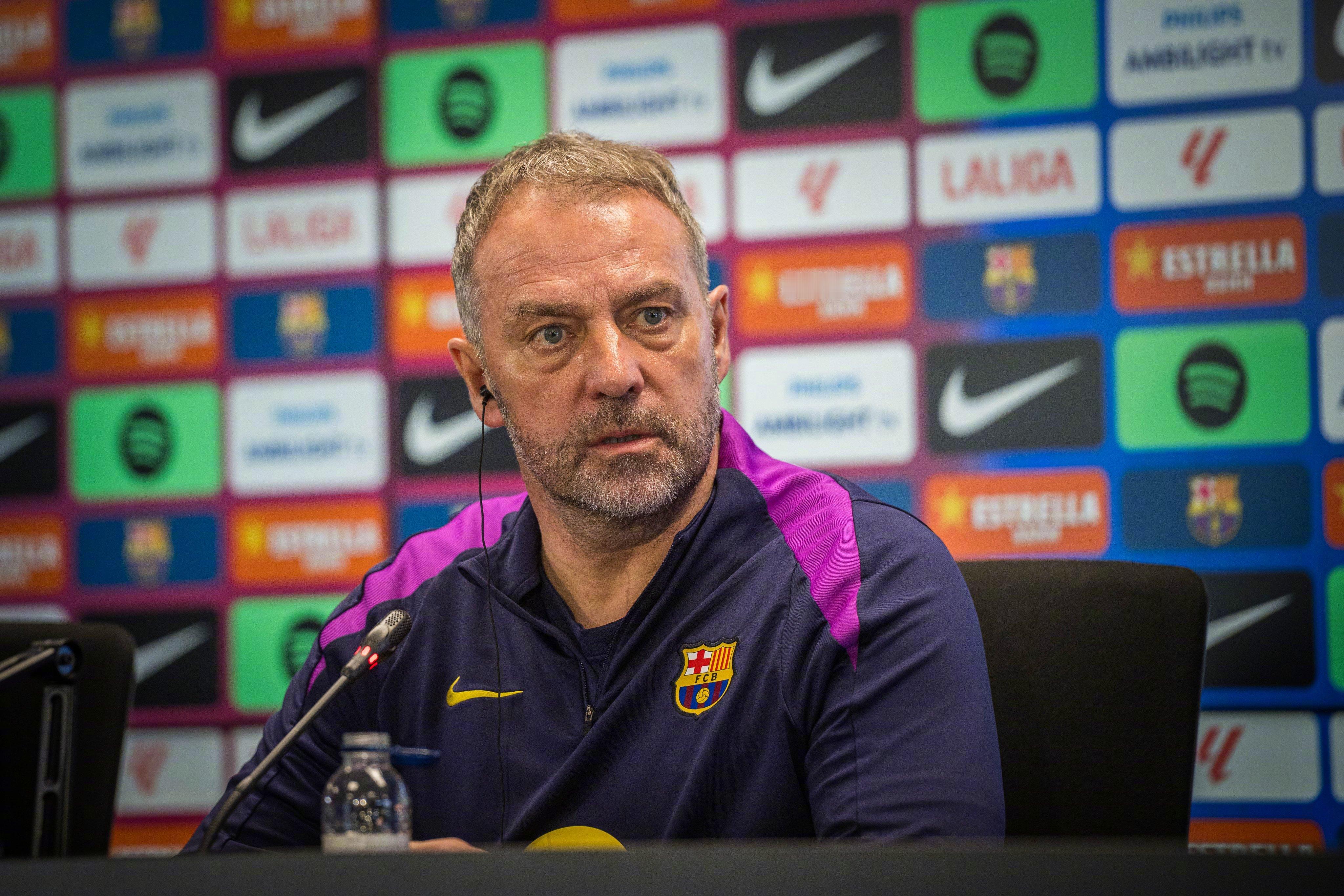 🎙️主教练弗里克在 巴萨vs比利亚雷亚尔 赛前新闻发布会上表示⬇️：【关于对阵