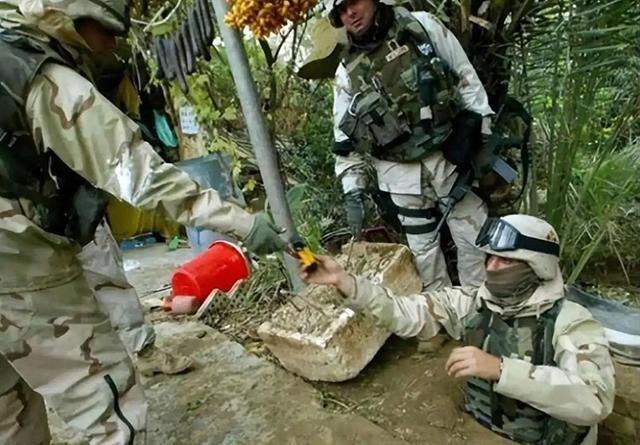 萨达姆被处死18年后，俄罗斯一把掀开美国遮羞布：美国骗了全世界。那场伊拉克战争后