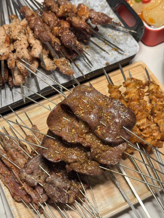 秦皇岛的！！这家烧烤好吃到真没得说啊！！