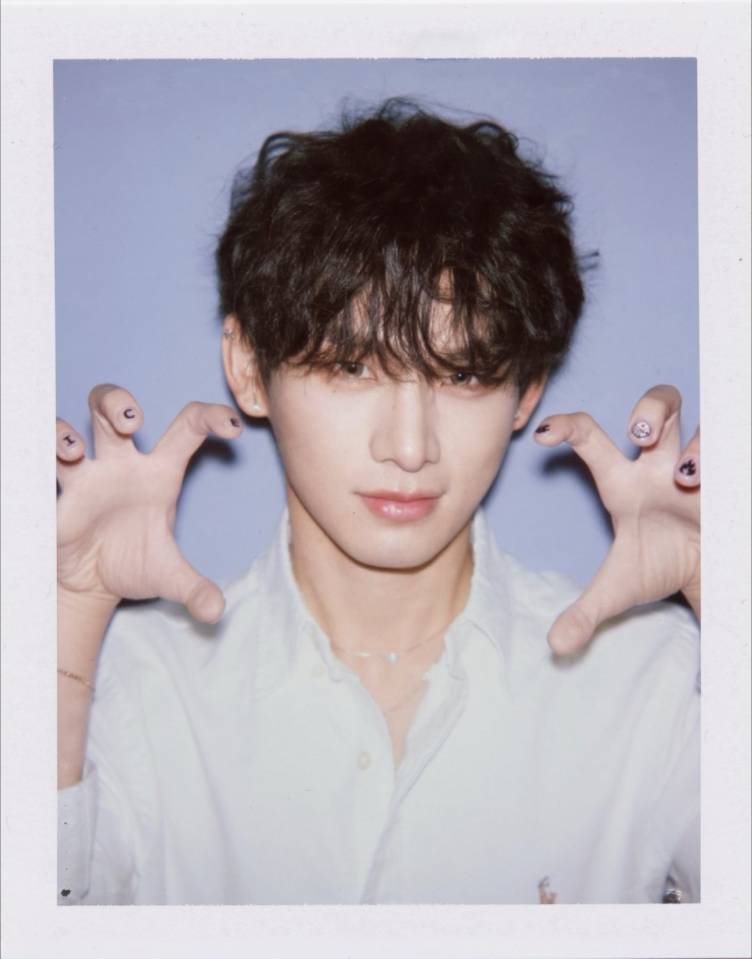 姚琛生日撕拉片姚琛拍撕拉片好权威复古质感混搭少年感，镜头表现力太绝了。又帅又高级