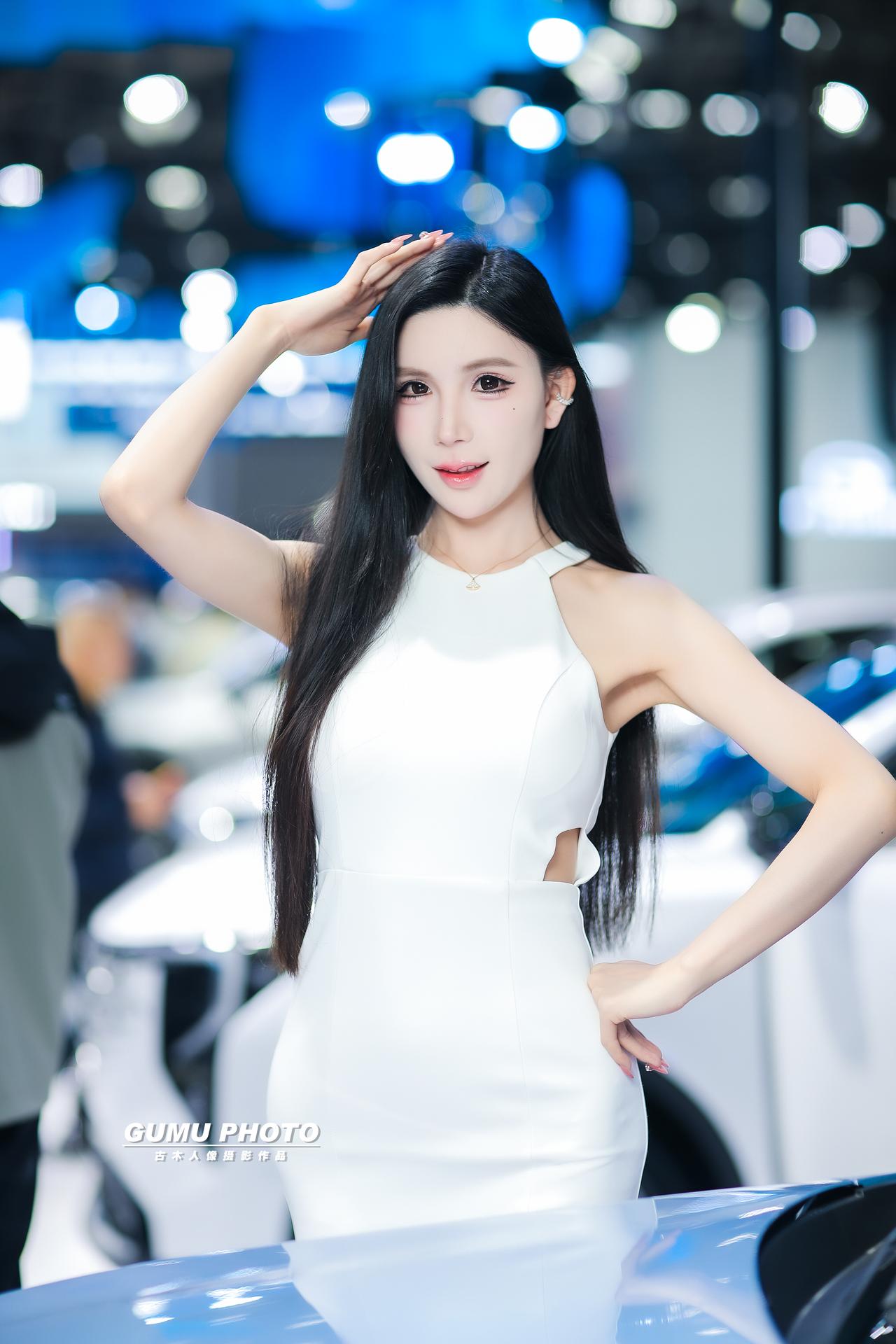 2026贵阳车展长安汽车展台模特小姐姐