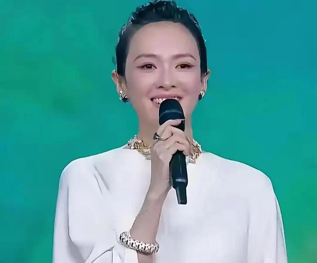 一直觉得各国电影风格迥异，国界像堵墙。但章子怡说，当电影成为文明对话的通用语言，