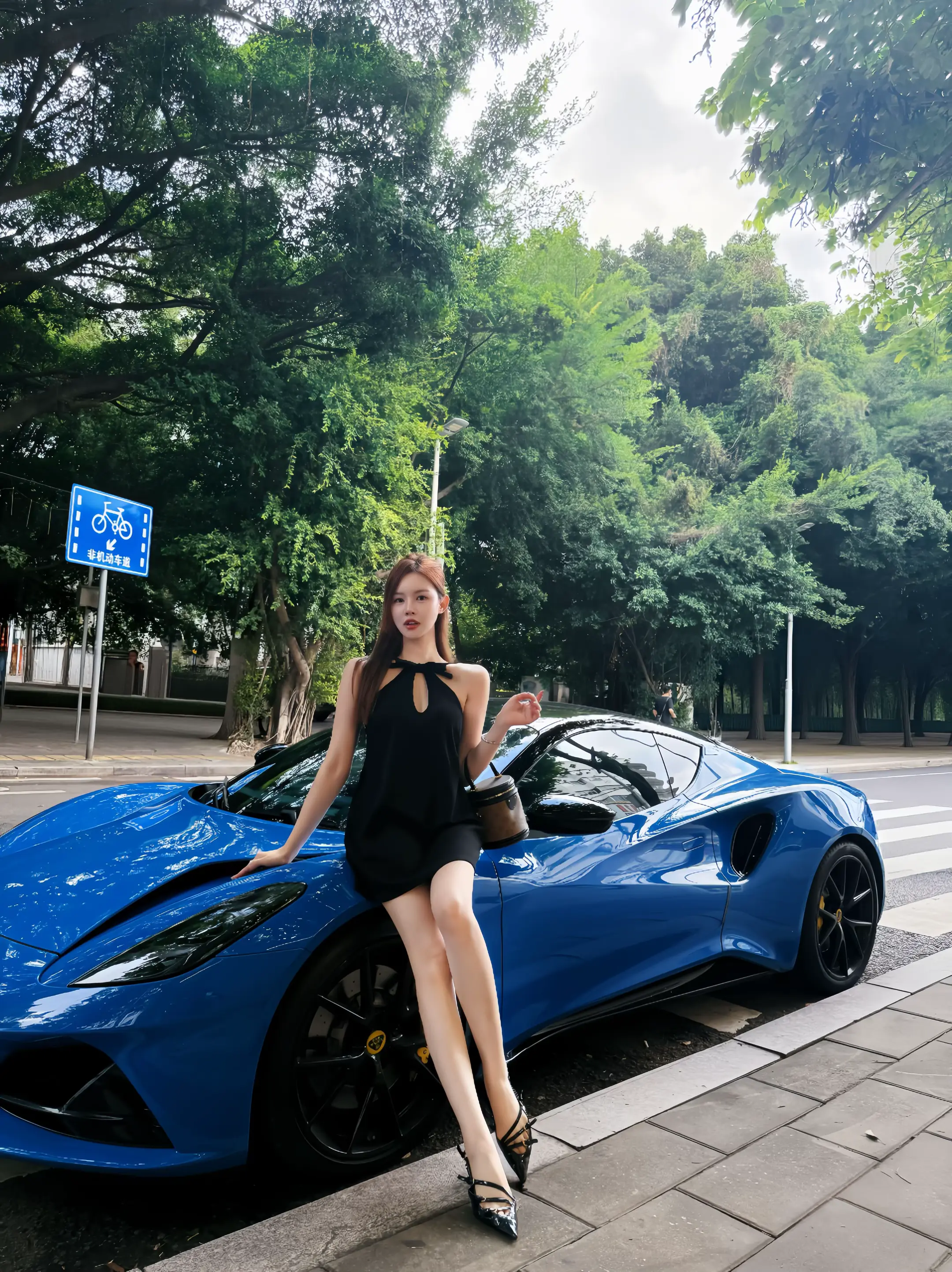 完蛋 挪不开眼了